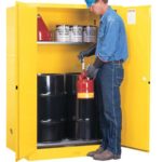 Justrite 899060 Varil İçin Dik Emniyetli Dolap